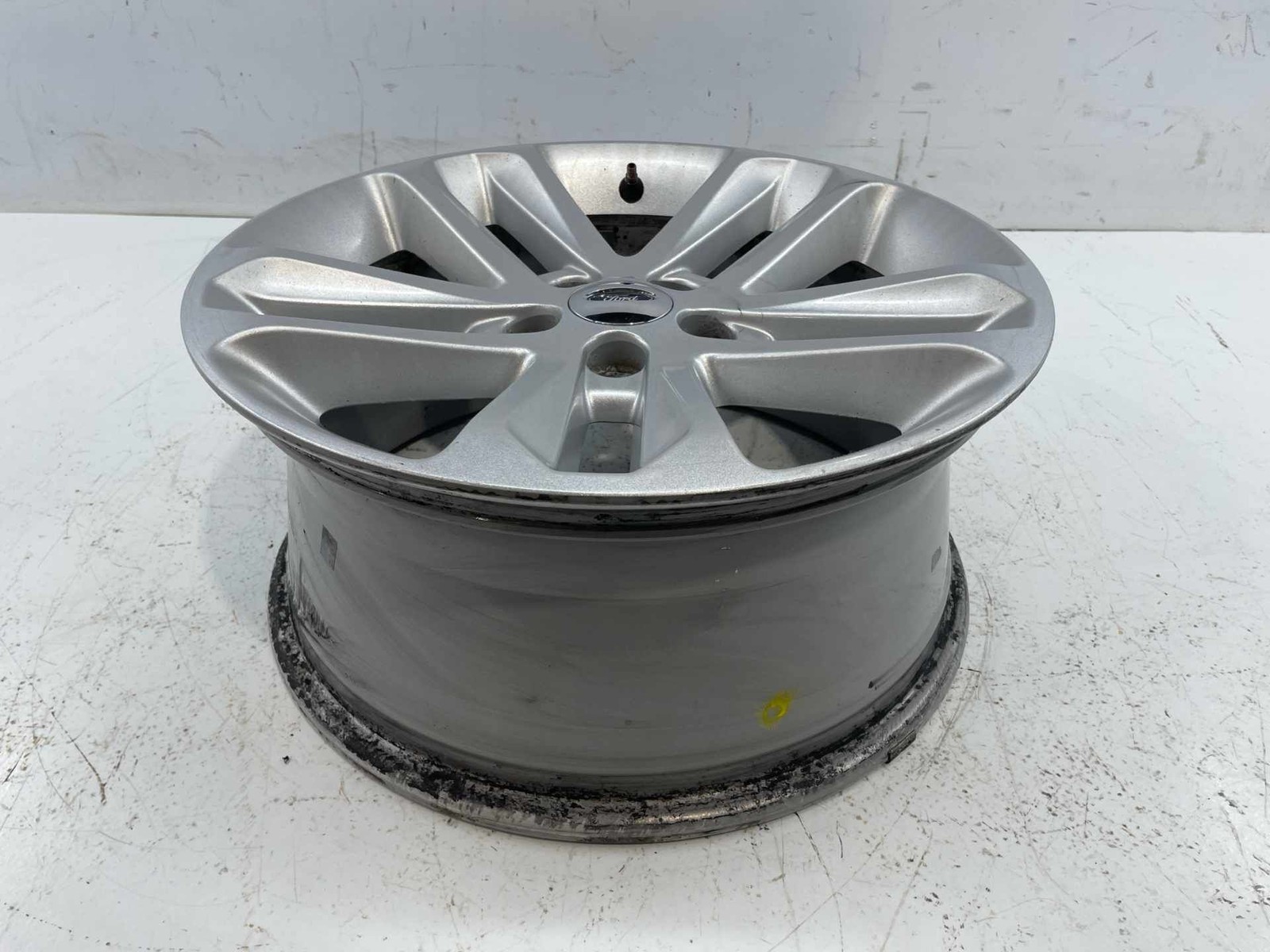 2011-2017 Ford Explorer XLT 18x8 5 Y Spoke Aluminum Silver Wheel Scratch Scuff Item image 3