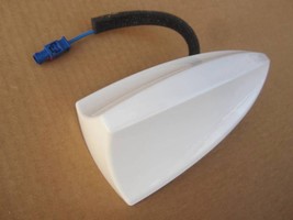 OEM 2012 Chevy Malibu Antenna W/O Digital Radio Factory Painted Ice Whit... - £22.49 GBP