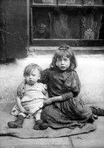 Photo Vintage Two children in Spitalfields London 1903 Reprint - £5.49 GBP+