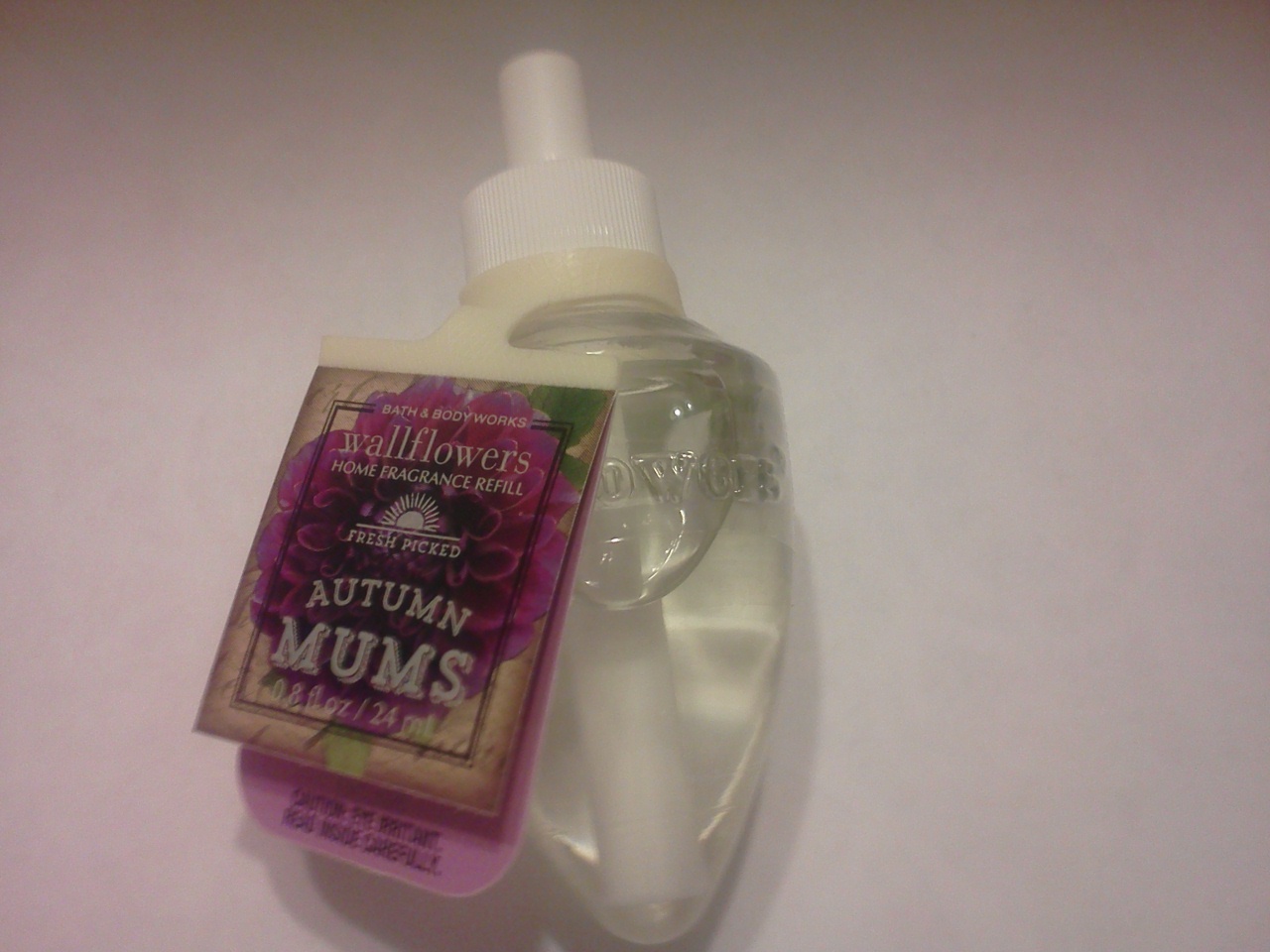 BATH AND BODY WORKS WALLFLOWERS HOME FRAGRANCE DIFFUSER REFILL AUTUMN MU... - $5.00