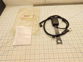 Toyota 73240-0C111-C0 Seat Belt Buckle Receptacle Front Inner Left LH - €51,26 EUR
