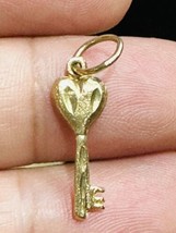 Art Deco 10k yellow gold key charm pendant - £83.91 GBP