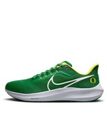 new women&#39;s 8.5 Nike Zoom Pegasus 39 Oregon Ducks player issue PE FTBL/f... - $2,121.28 MXN