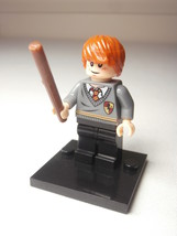 RON WEASLEY Hogwarts Uniform Harry Potter Minifigure +Stand US Seller - $8.99