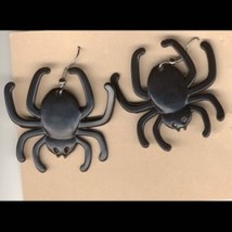 SPIDER BLACK WIDOW EARRINGS-Gothic Witch Costume Charm Jewelry - £3.91 GBP