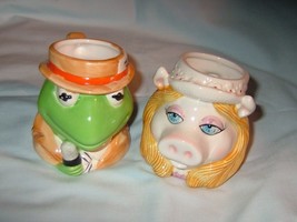 Cups in Miss Piggy and Kermit the Frog shape - £0.00 GBP