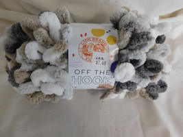 Lion Brand Off the Hook Snowy cosmo Dye lot  839074 - £3.96 GBP