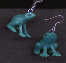 FROG TOAD FUNKY EARRINGS-Mini Rubbery Toy Amphibian 3d Jewelry - £3.92 GBP