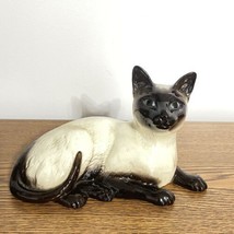 Beswick England Siamese Ceramic Cat Figurine #1559 - 4&quot; X 7&quot; Laying Down - $31.35