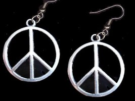 PEACE SIGN FUNKY EARRINGS-Pewtr Flower Child Charm Hippy Jewelry - £5.55 GBP