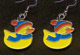 DUCKY HAT SCARF EARRINGS-Cute Winter Costume Party Charm Jewelry - £3.89 GBP