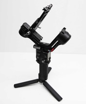 DJI RS 4 Combo 3-Axis Gimbal Stabilizer for Cameras - Black image 4