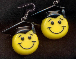 Graduation Smiley Face Earrings Funky Novelty Jewelry Black Cap - £5.57 GBP