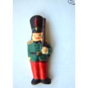 TOY SOLDIER PIN BROOCH-Funky Nutcracker Holiday Novelty Jewelry - £5.57 GBP
