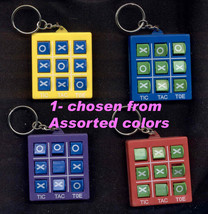 TOSS ACROSS NOVELTY KEYCHAIN-Tic-Tac-Toe Game Toy Jewelry-Works! - $6.97