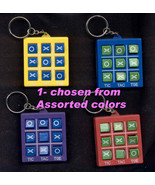 TOSS ACROSS NOVELTY KEYCHAIN-Tic-Tac-Toe Game Toy Jewelry-Works! - £5.58 GBP