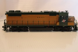 HO Scale Athearn, GP38 Diesel Locomotive, C&amp;NW #4601 yellow detailed weathered - £119.88 GBP