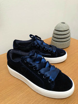 Steve Madden Bertie V Sneaker Blue Velvet, Excellent Conditon. Size 6B - £13.18 GBP