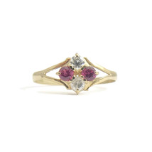 Vintage Simulated Ruby CZ Cluster Ring 18K Yellow Gold, .70 CTW, 1.24 Grams - £153.39 GBP