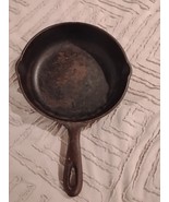 VTG 8 1/8” CAST IRON SKILLET NO. 5 W/Heat Ring 2-Spout Made in USA - $12.50