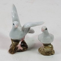 Vintage White Bird Miniatures SET of 2 Ceramic Collectibles - $16.83