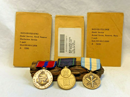 Military Navy Armed Forces Reserve Badges Medals Expert Pistol Shot Ribbons Lot - £23.94 GBP