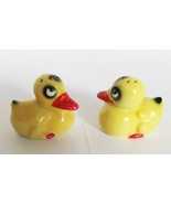 Adorable vintage yellow ceramic ducks salt &amp; pepper shaker set - £11.76 GBP