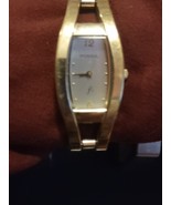Women&#39;s Gold Tone Ivory Face  Fossil Tank Watch  - $391.43 MXN