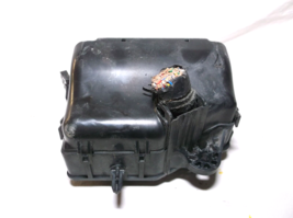 15-16-17  HYUNDAI  ACCENT  /ENGINE BAY FUSE/RELAY/BOX image 4
