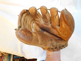 Vintage McGregor M330 Chuck Hiller Signature 11&quot; Baseball Glove - £3.91 GBP