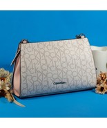 Calvin Klein Signature Handbag Women Logo Color Coral/Pink Crossbody Bag - $1,918.29 MXN