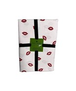 KATE SPADE TABLECLOTH - WHITE w RED LIPS KISS, 60&quot; x 84&quot; oblong, 100% co... - $39.48 CAD