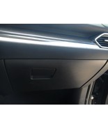 CX-5      2019 Glove Box 104852851 - $2,408.28 MXN
