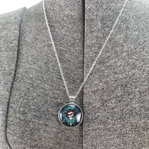 Necklace Grateful Dead Jewelry Retro Charm Pendant Merchandise Skull (Silver) image 2