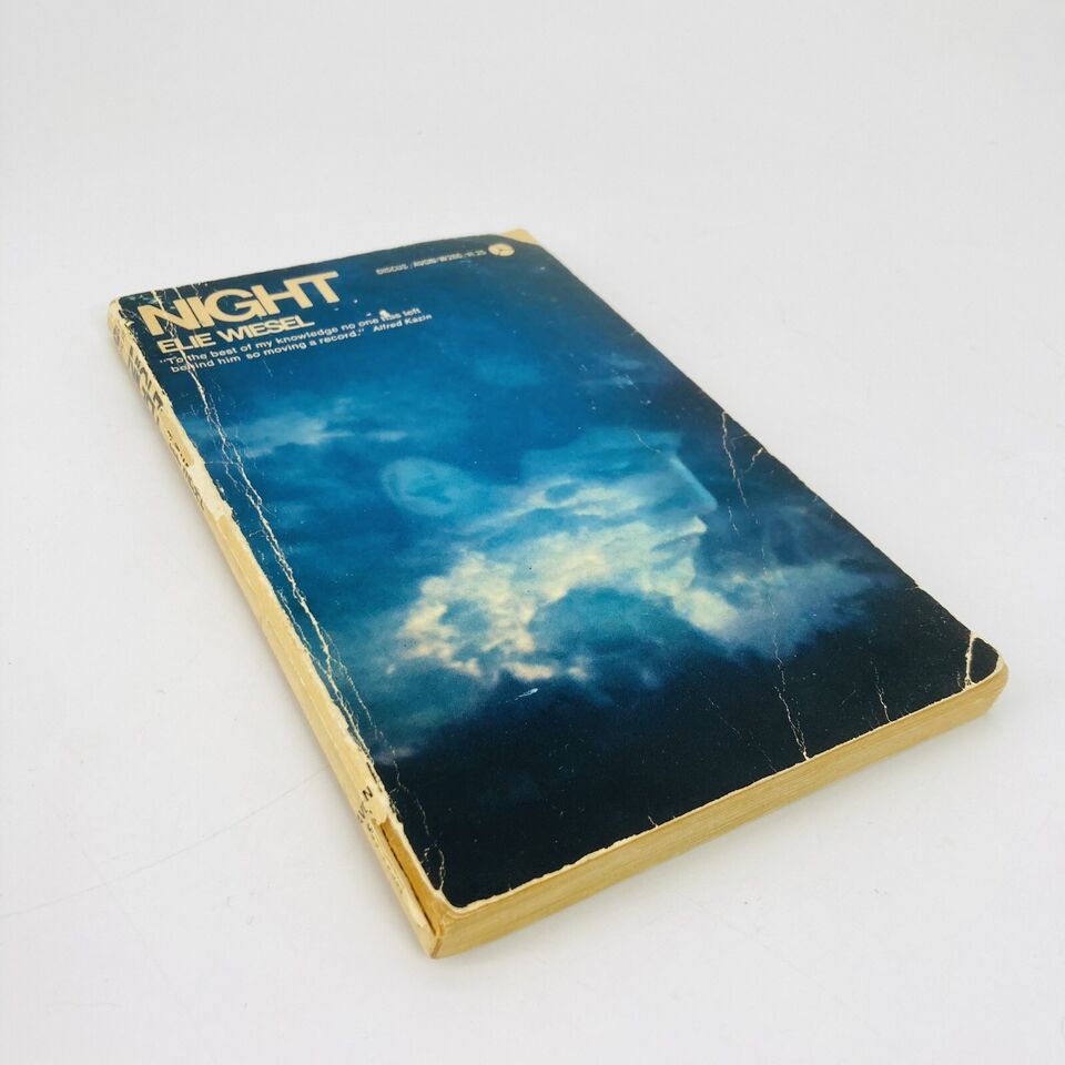 Night by Elie Wiesel - Paperback 1970 - $3.97