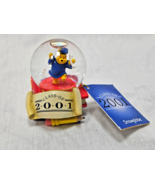 Disney Winnie The Pooh Class Of 2001 Snowglobe with Tag - $536.81 MXN