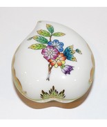 LOVELY HEREND HUNGARY PORCELAIN QUEEN VICTORIA 6005/VB0 HEART SHAPED TRI... - £67.24 GBP