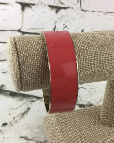 Signed Ann Taylor Gold Toned Red Bangle Elegant Simple - $11.88