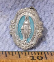 Vintage Religious Medallion Pinback Mary mv - £5.45 GBP