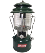 Coleman Model 220J Vintage 2 Mantle Camping Lantern In Box 05/77 - $1,197.24 MXN