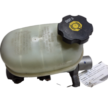 03 04 05 06 07 Chevy Silverado GMC Sierra master cylinder OEM 18077597 - $29.69
