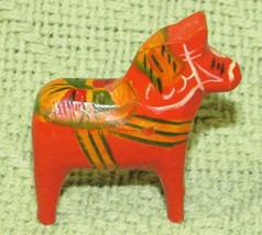 VINTAGE SWEDISH DALA HORSE 1970s NILS OLSSON FOLK ART RED WOOD 2&quot; COLLEC... - £21.46 GBP