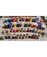 Lot Of 46 Vintage Wooden/Plastic Spools Thread Sewing Color Variety Star... - €25,63 EUR
