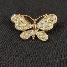 Gerry&#39;s Gold Tone Signed Butterfly Fashion Brooch Pin 1&quot; Textured Scarf Lapel - £16.88 GBP