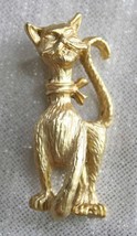 Graceful Matte Gold-tone Cat Brooch 1970s vintage - £10.18 GBP