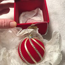 Vintage Avon 2001 Gift Collection Radiant Holiday Ornament Ruby - £15.78 GBP