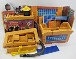 Daily Bugle Spiderman Playset INCOMPLETE Pieces Toy Biz Marvel 1994 VTG - £28.86 GBP