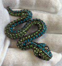 Kenneth Jay Lane Snake Pin Brooch Fashion Jewelry 2 Tone Crystals Blue Green - £56.05 GBP