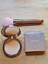 GIRLACTIK Luminous Face Powder and Brush Full Size 9G - FAIR - NEW - $17.70