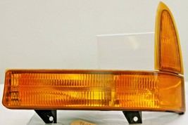 99-04 Ford F250 F350 SD Front Signal Lamp LH Driver OEM 2318 - £34.81 GBP